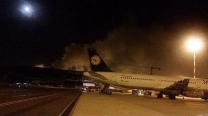 Аэропорт в Риме остановил работу из-за пожара