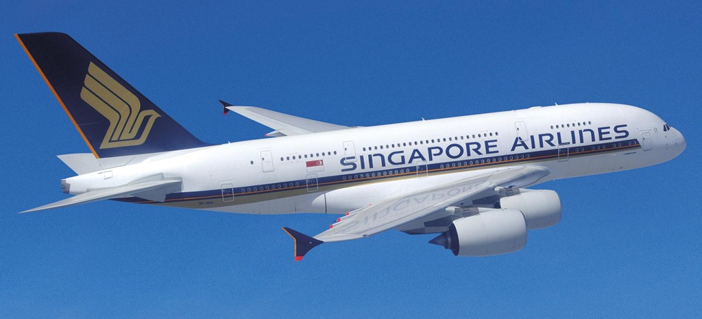 Singapore Airlines расследуют проблемы с двигателем во время полета