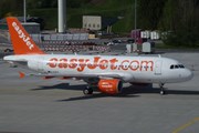 Самолет easyJet // Travel.ru