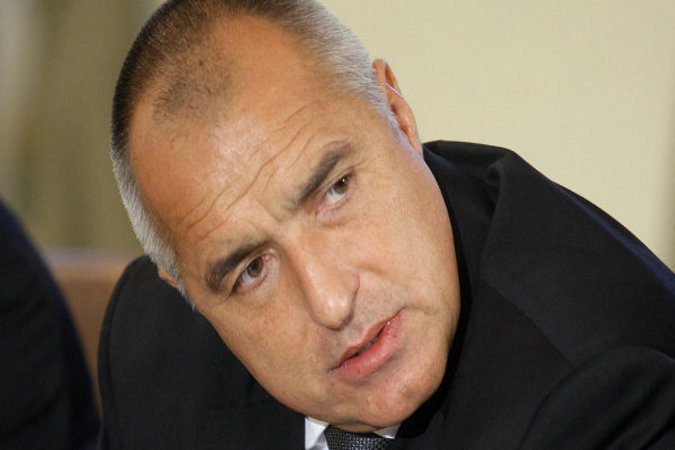 Самолет с премьером Болгарии экстренно приземлился в Варне