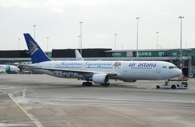 Широкофюзеляжный флот Air Astana начали оснащать спутниковым Интернетом