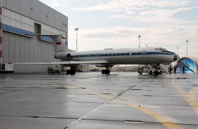 ФОТО: Ту-134 авиакомпании "Космос" на JetExpo