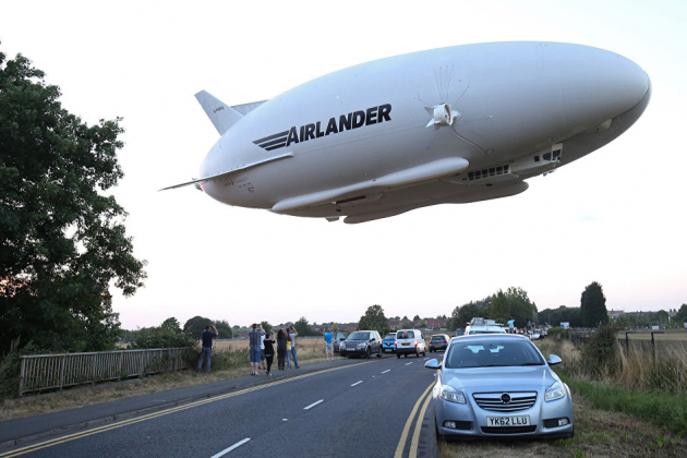 Самый крупный в мире летательный аппарат разбился в Великобритании