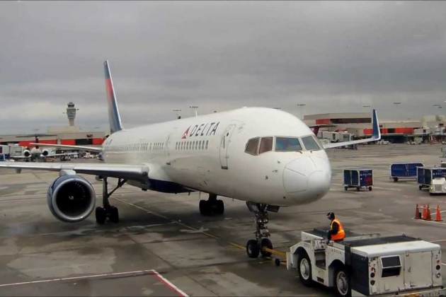 Самолёт "Delta Airlines" сделал крюк из-за захотевших в туалет пассажиров