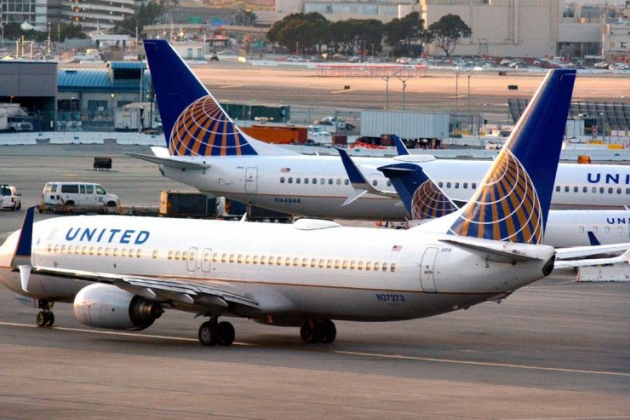 Пассажирку "United Airlines" выставили из самолёта ради члена конгресса