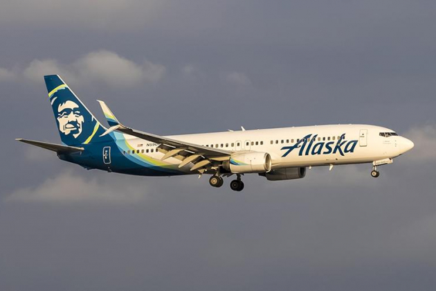"Alaska Airlines" отменила рейс из-за пробравшейся в самолёт крысы