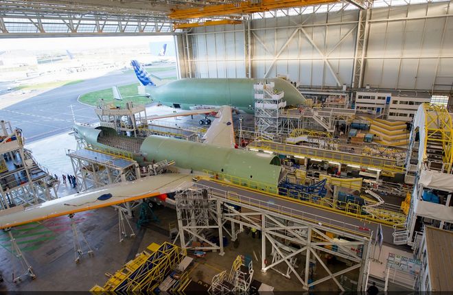 Airbus завершила сборку планера для первого самолета Beluga XL