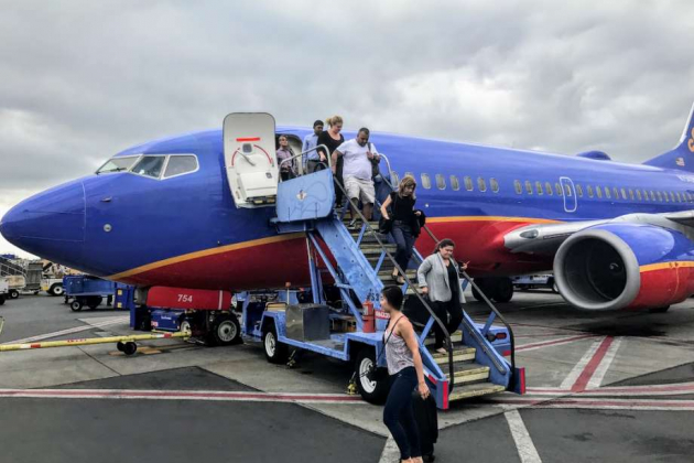 "Southwest Airlines" не пустила в самолёт семью из-за подозрения на вшей