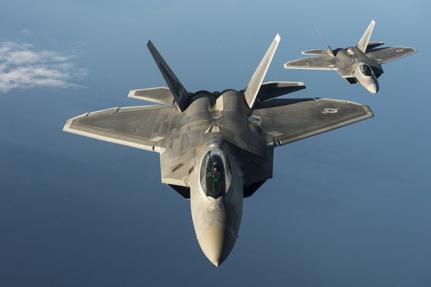 США: истребители F-22 обманули российские системы ПВО