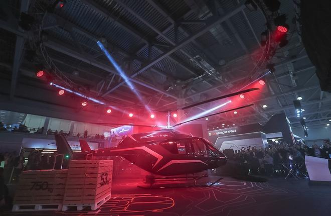 "Вертолеты России" впервые представили модель легкого вертолета VRT500