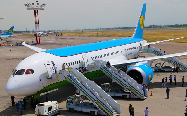 Uzbekistan Airways начала эксплуатацию третьего Boeing 787 с рейса в Москву