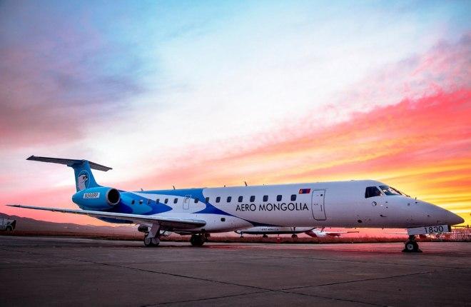 Заинтересованная в SSJ 100 авиакомпания Aero Mongolia получила первый ERJ145