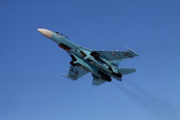 Пилот российского Су-27 пролетел в 6 метрах от американского разведывательного самолёта