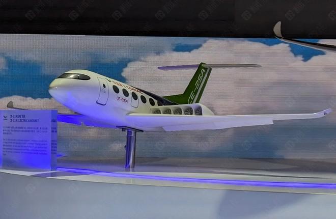 Китайская корпорация COMAC разрабатывает электрический 19-местный региональный самолет